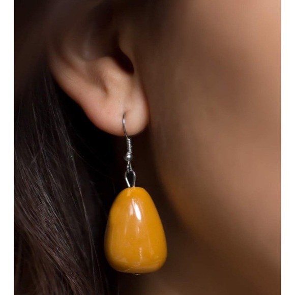 Mustard yellow & silver necklace w/ earrings - Picture 3 of 3